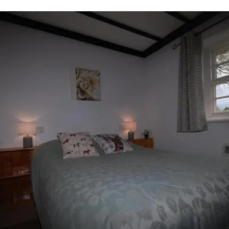 Thatcted Cottages Lough Derg Ferienhaus *